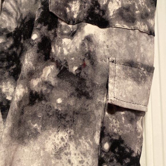 ✨ 2 Camo & Tie Dye Joggers ✨ - Picture 9 of 9